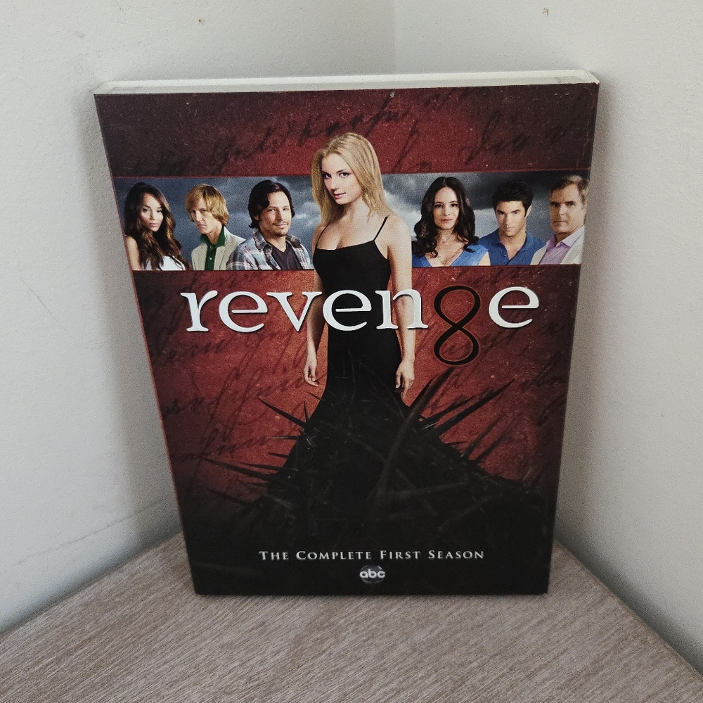Revenge Season 1 DVD Set